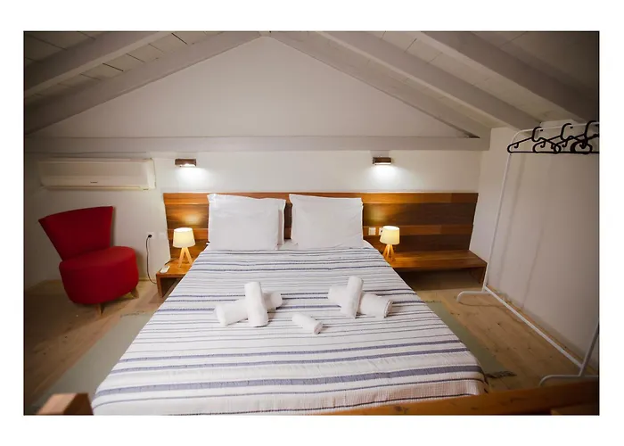 Daphne Superior Castle Suite